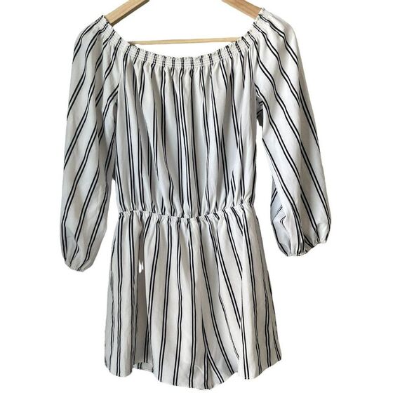 Soprano Quarter Length Sleeve Stripes Romper - Picture 2 of 9